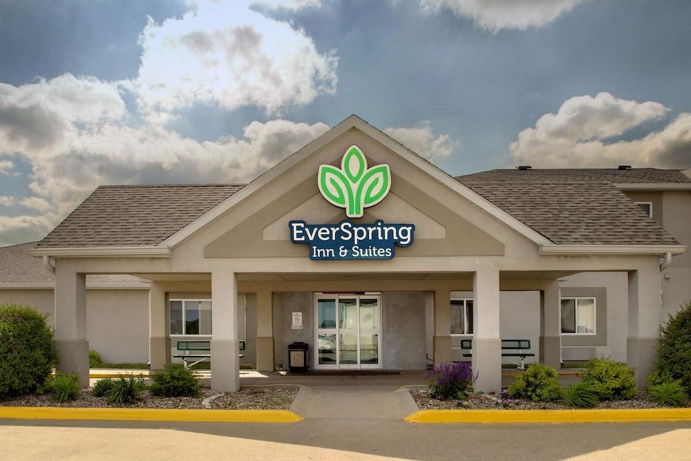 Everspring Inn & Suites Oskaloosa Экстерьер фото
