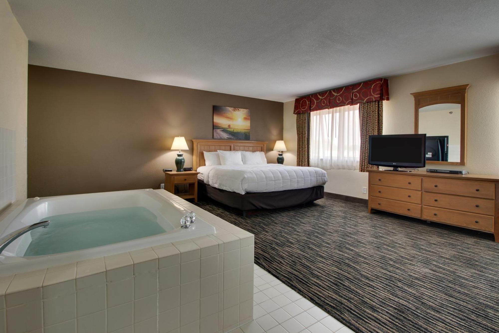 Everspring Inn & Suites Oskaloosa Экстерьер фото