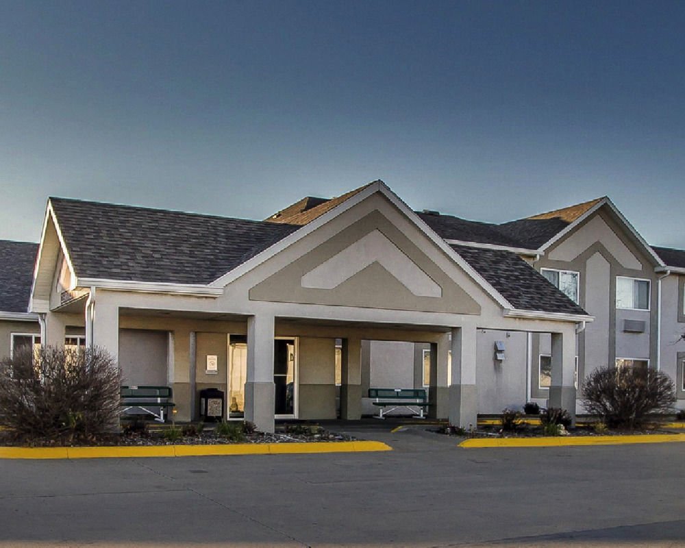 Everspring Inn & Suites Oskaloosa Экстерьер фото