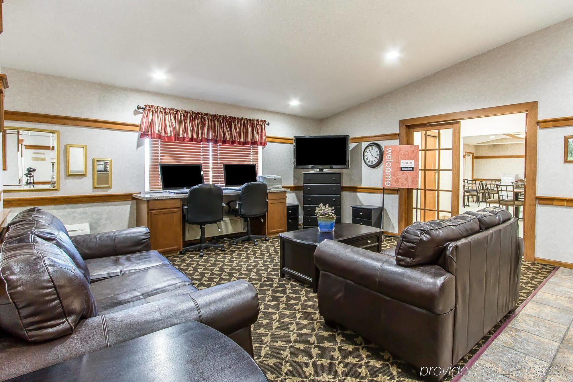 Everspring Inn & Suites Oskaloosa Экстерьер фото