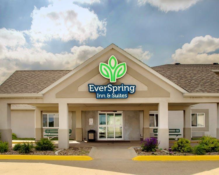 Everspring Inn & Suites Oskaloosa Экстерьер фото