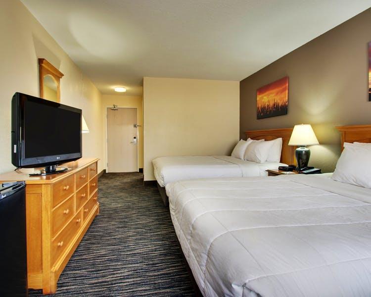 Everspring Inn & Suites Oskaloosa Экстерьер фото