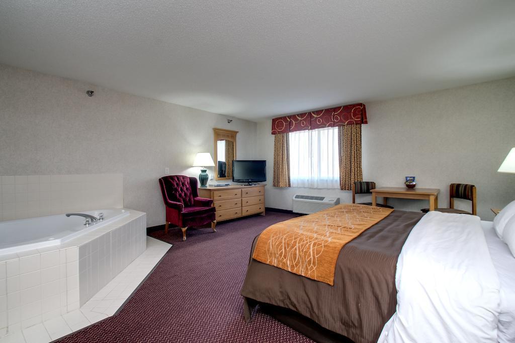 Everspring Inn & Suites Oskaloosa Экстерьер фото